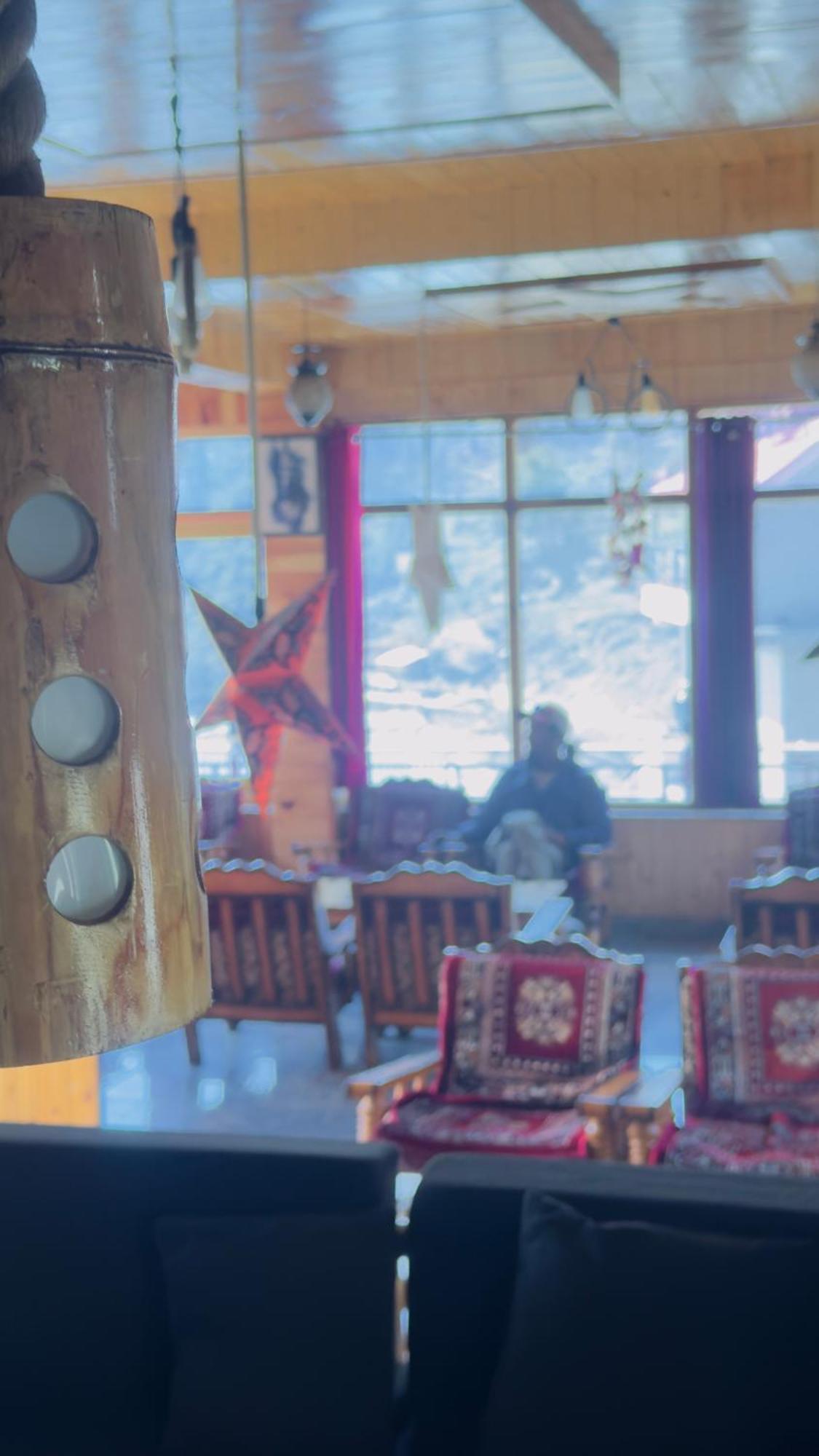 Eyesky, Tosh Hotel Bagian luar foto